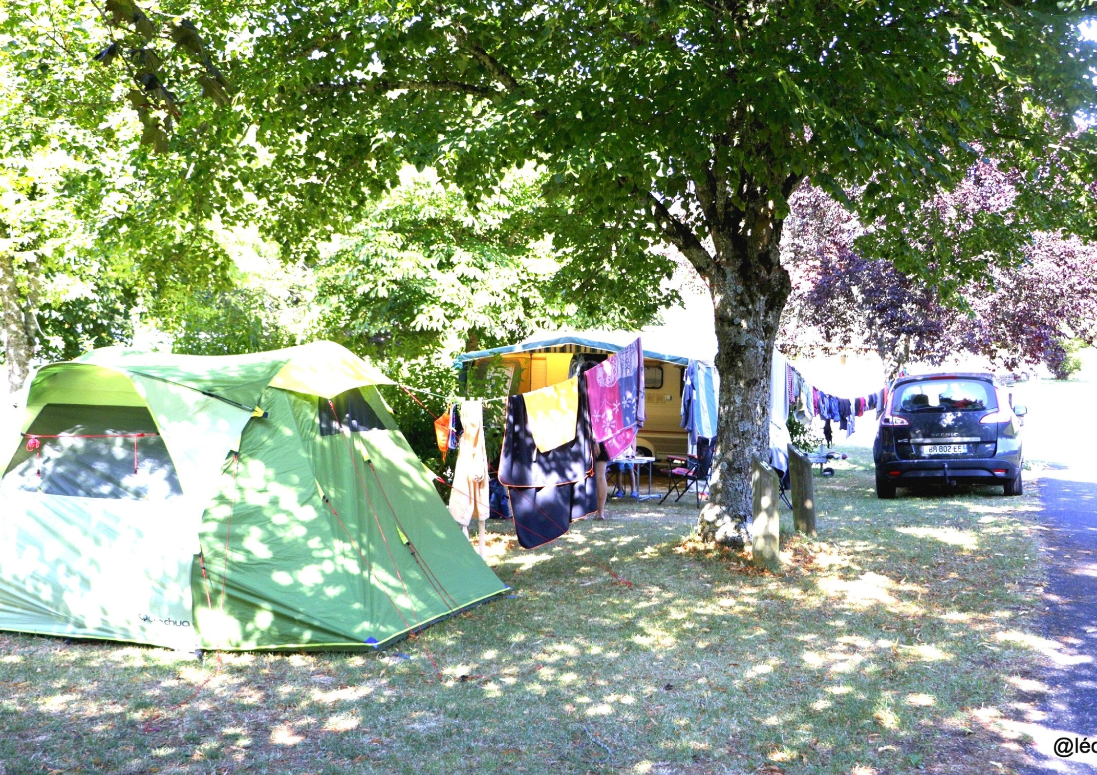 Emplacement du camping de Chanac pour tente