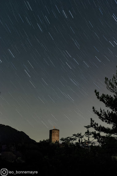 La tour de Chanac de nuit